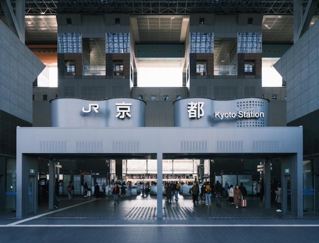 京都駅入り口(西口)正面の写真